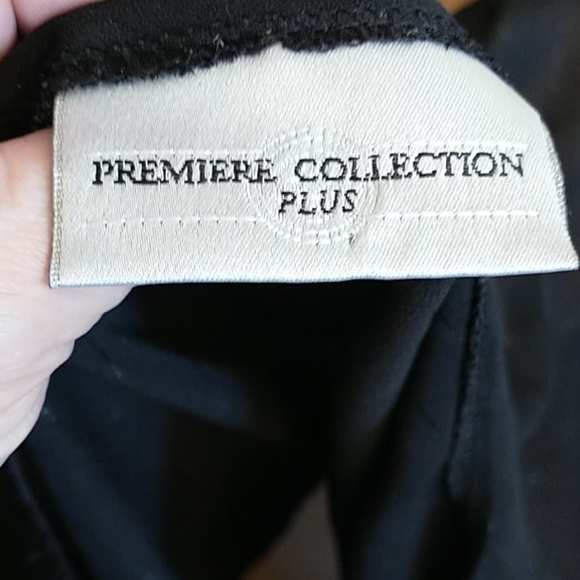 Sleeveless Sheer Blouse - Picture 3 of 4